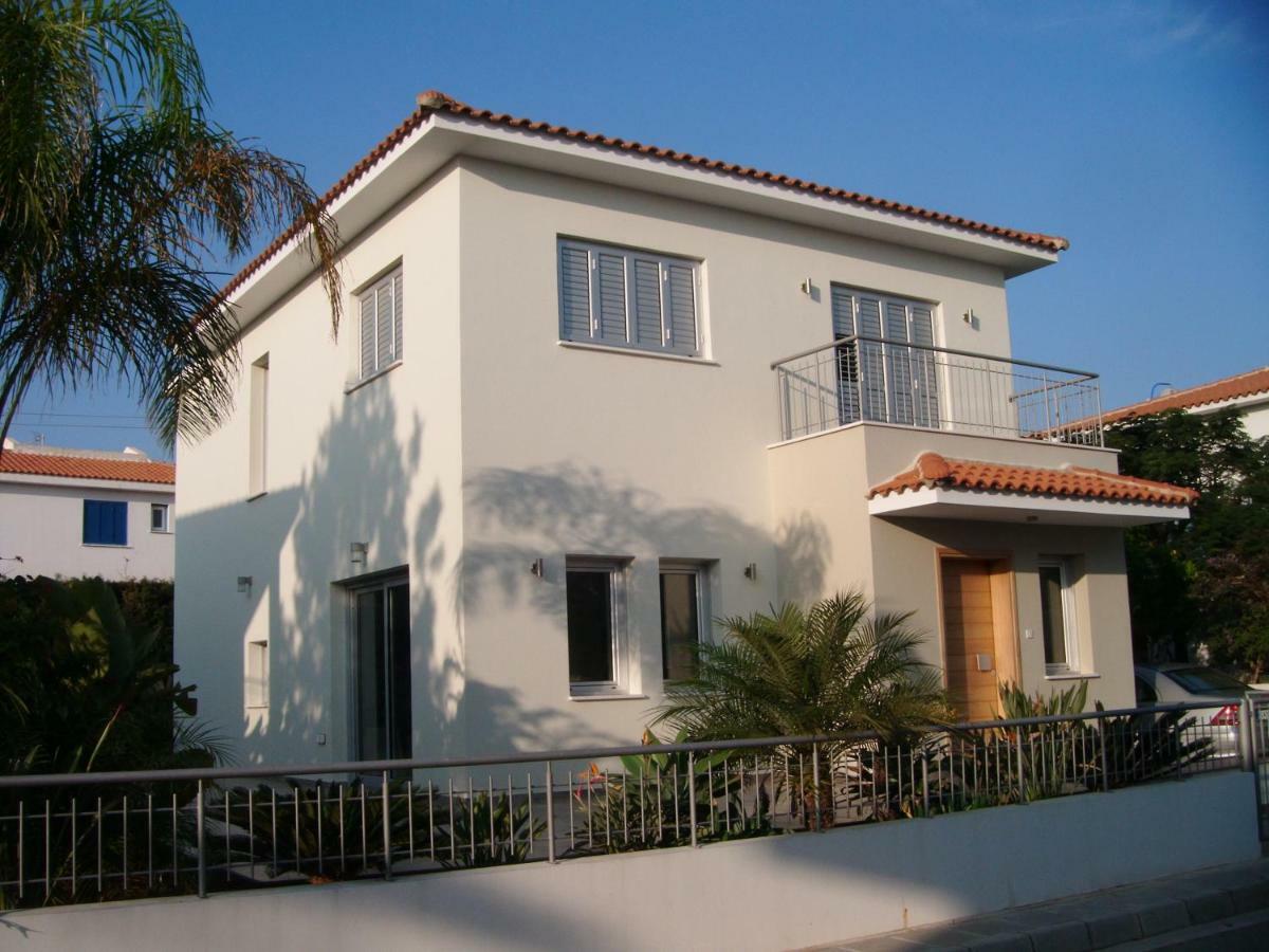 Family Home Protaras Buitenkant foto